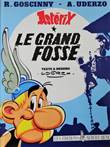 Asterix - Franstalig 25 Le grand fosse